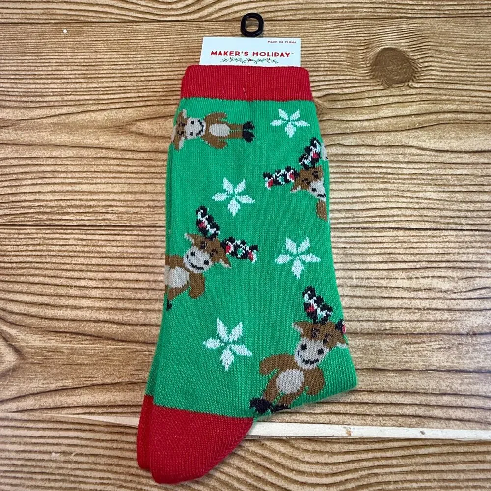 New Maker's Holiday Moose Red And Green Adult Christmas Socks Great Gift